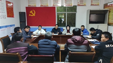 涼山州工投集團黨委書記趙杰一行 到聯(lián)合村督導脫貧攻堅迎州檢準備工作