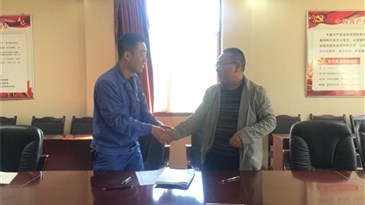 西昌永盛實(shí)業(yè)有限責(zé)任公司舉行職工宣誓暨合同簽訂儀式