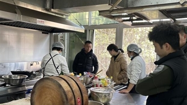 涼山工投集團公司開展春節(jié)前職工食堂安全隱患排查
