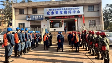 開展冒頂片幫應(yīng)急預(yù)案演練 強(qiáng)化救援搶險(xiǎn)避險(xiǎn)能力